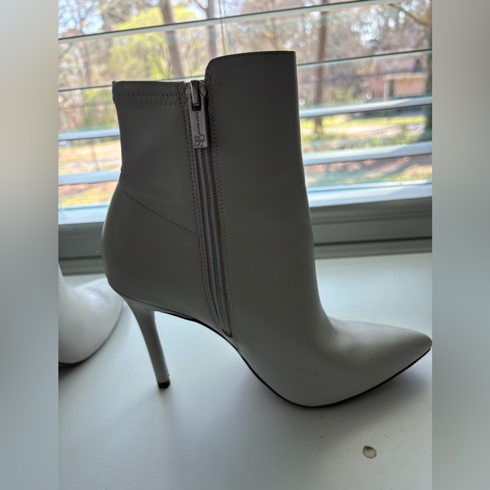 Jessica Simpson white pointed toe stiletto zippered ankle boots booties heels - Picture 8 of 13